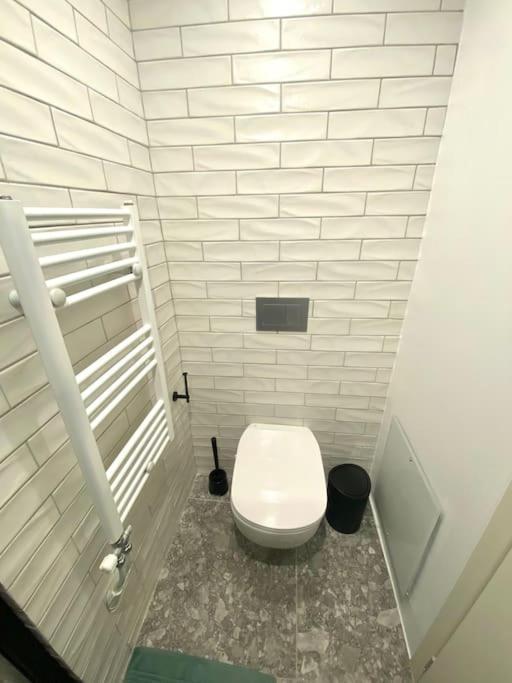 Piraeus Apartment For Rent Екстериор снимка