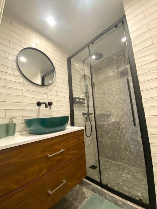 Piraeus Apartment For Rent Екстериор снимка